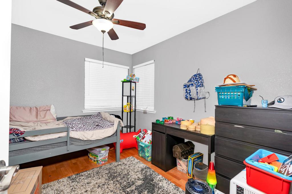 721 Rhine Ct, Los Banos, CA 93635