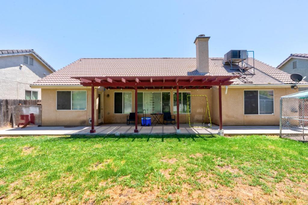 721 Rhine Ct, Los Banos, CA 93635