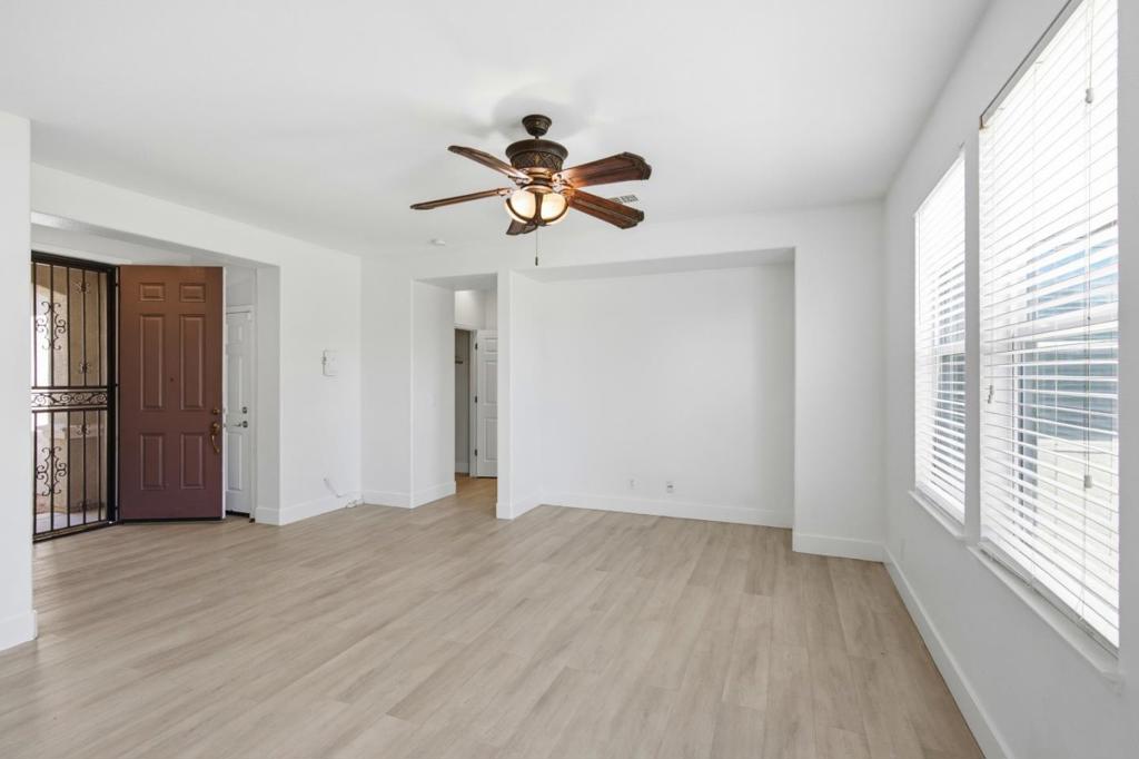 5176 W Oslin Ave, Fresno, CA 93722