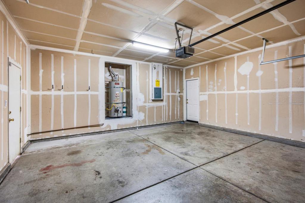 5176 W Oslin Ave, Fresno, CA 93722