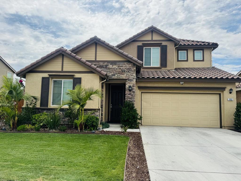 1952 Gus Villalta Dr, Los Banos, CA 93635