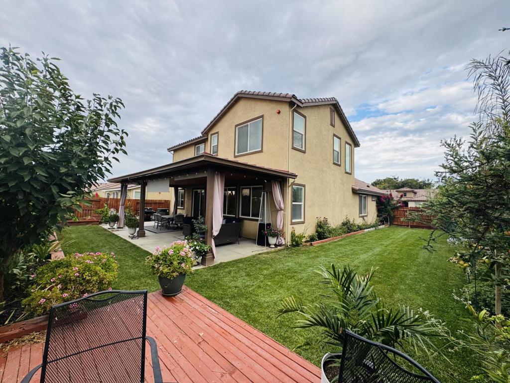 1952 Gus Villalta Dr, Los Banos, CA 93635