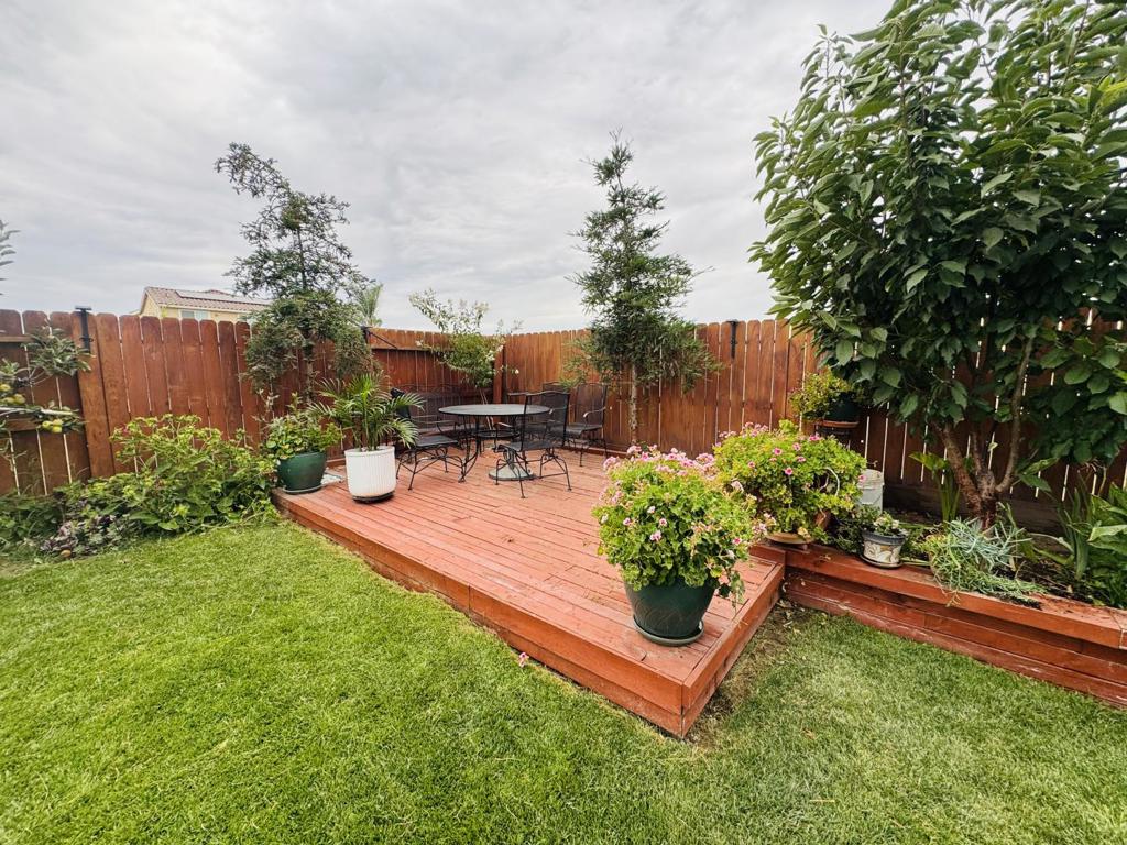 1952 Gus Villalta Dr, Los Banos, CA 93635