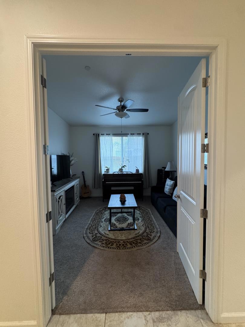 1952 Gus Villalta Dr, Los Banos, CA 93635