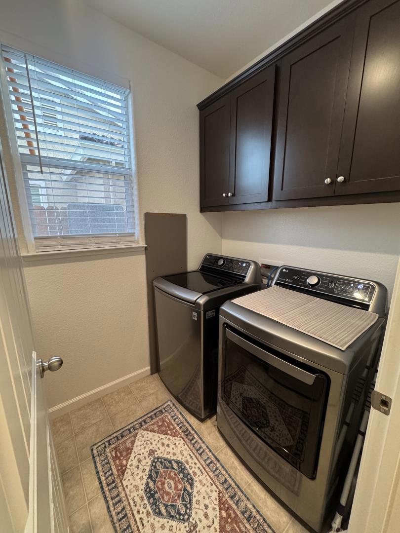 1952 Gus Villalta Dr, Los Banos, CA 93635