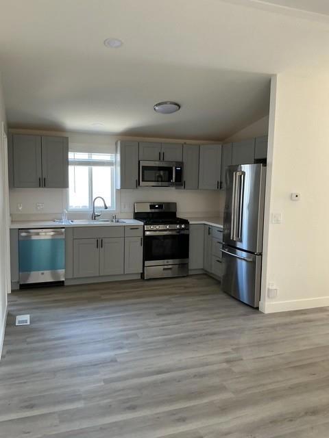 16644 Almond St, Huron, CA 93234