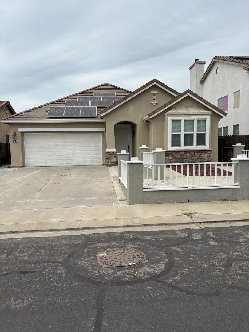 1243 Laurel Park Cir, Manteca, CA 95337