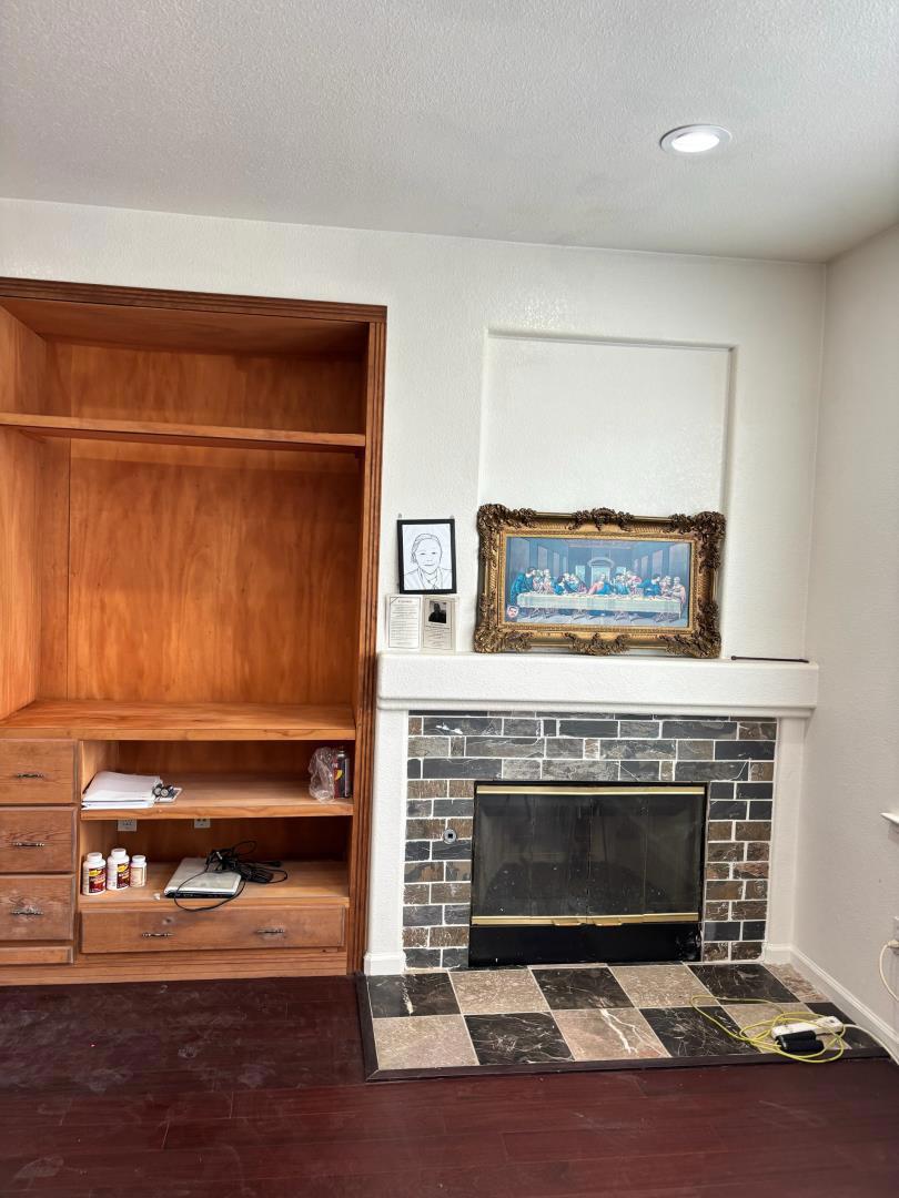 1243 Laurel Park Cir, Manteca, CA 95337