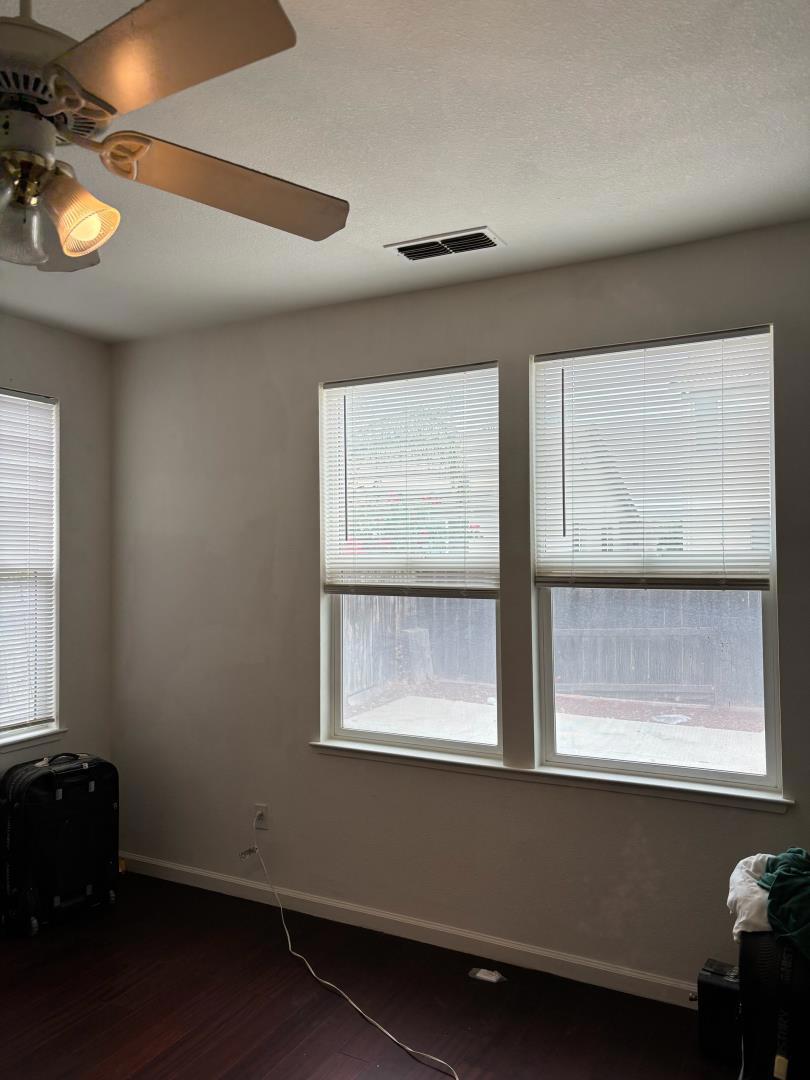 1243 Laurel Park Cir, Manteca, CA 95337