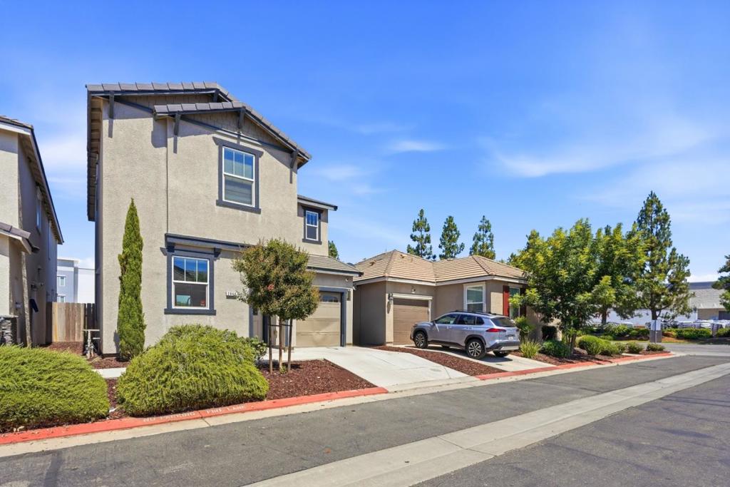 2965 Bannon Ln, Merced, CA 95348