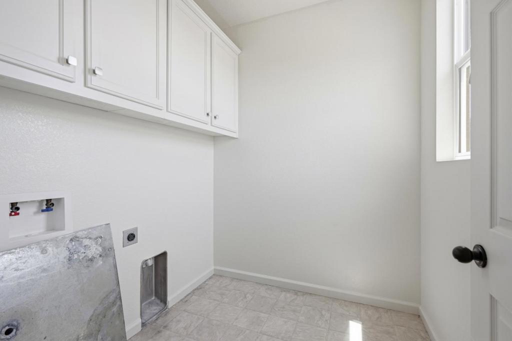 2965 Bannon Ln, Merced, CA 95348