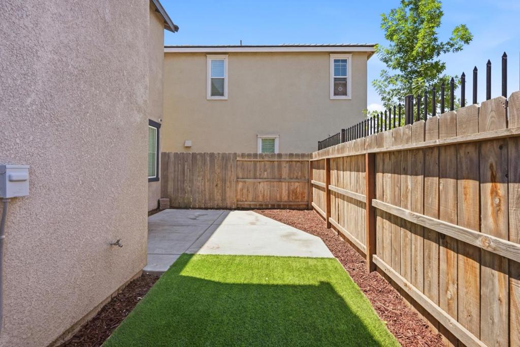 2965 Bannon Ln, Merced, CA 95348