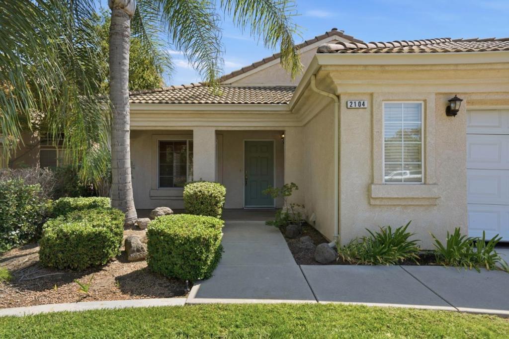 2104 Wimbledon Ct, Modesto, CA 95355