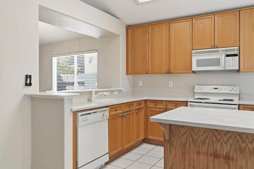 2104 Wimbledon Ct, Modesto, CA 95355