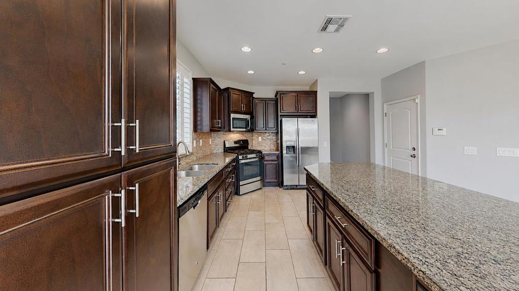 1282 Violet Way, Turlock, CA 95382