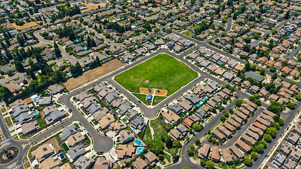 1282 Violet Way, Turlock, CA 95382