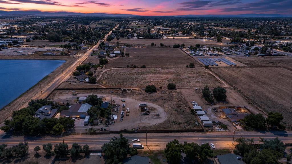 1367 N Marks Ave, Fresno, CA 93722