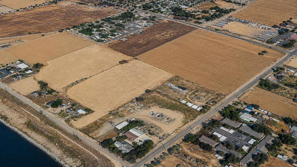 1367 N Marks Ave, Fresno, CA 93722