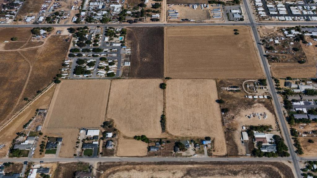 1367 N Marks Ave, Fresno, CA 93722