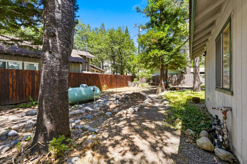 23035 Strauch Dr, Twain Harte, CA 95383