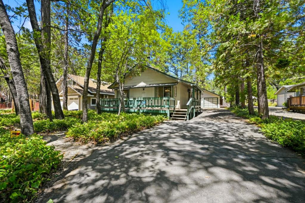 23035 Strauch Dr, Twain Harte, CA 95383