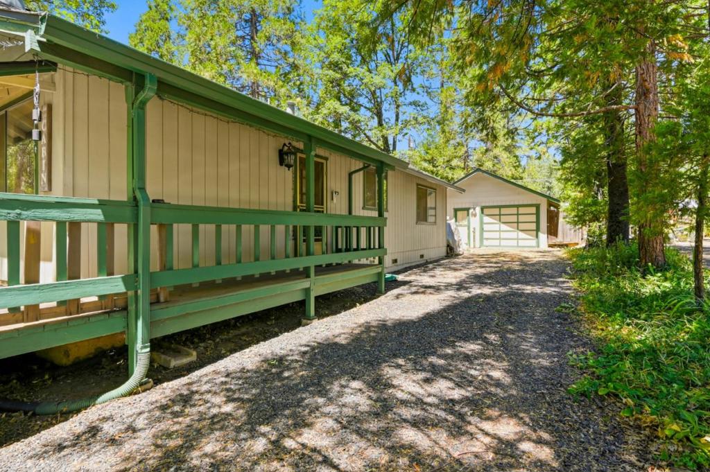 23035 Strauch Dr, Twain Harte, CA 95383