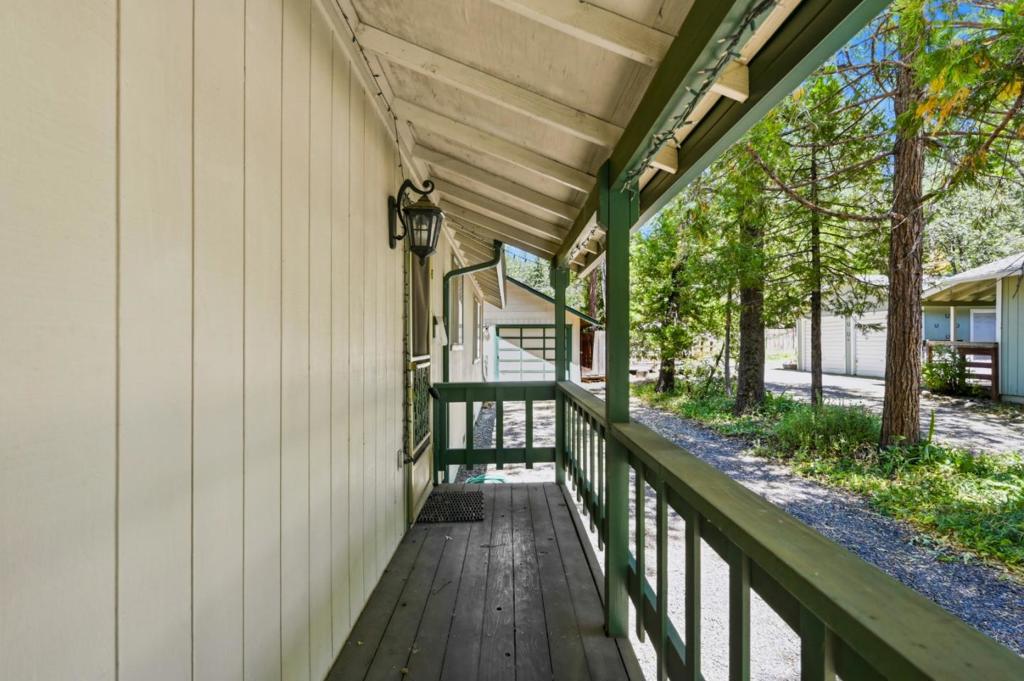 23035 Strauch Dr, Twain Harte, CA 95383