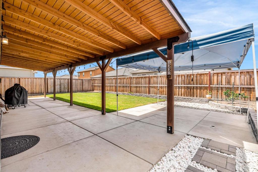 673 Dorset Dr, Patterson, CA 95363