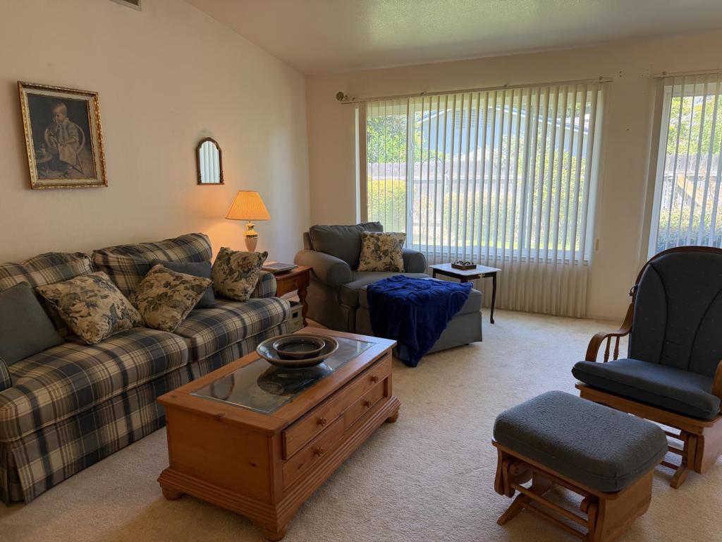 3705 Kona Oak Dr, Modesto, CA 95355