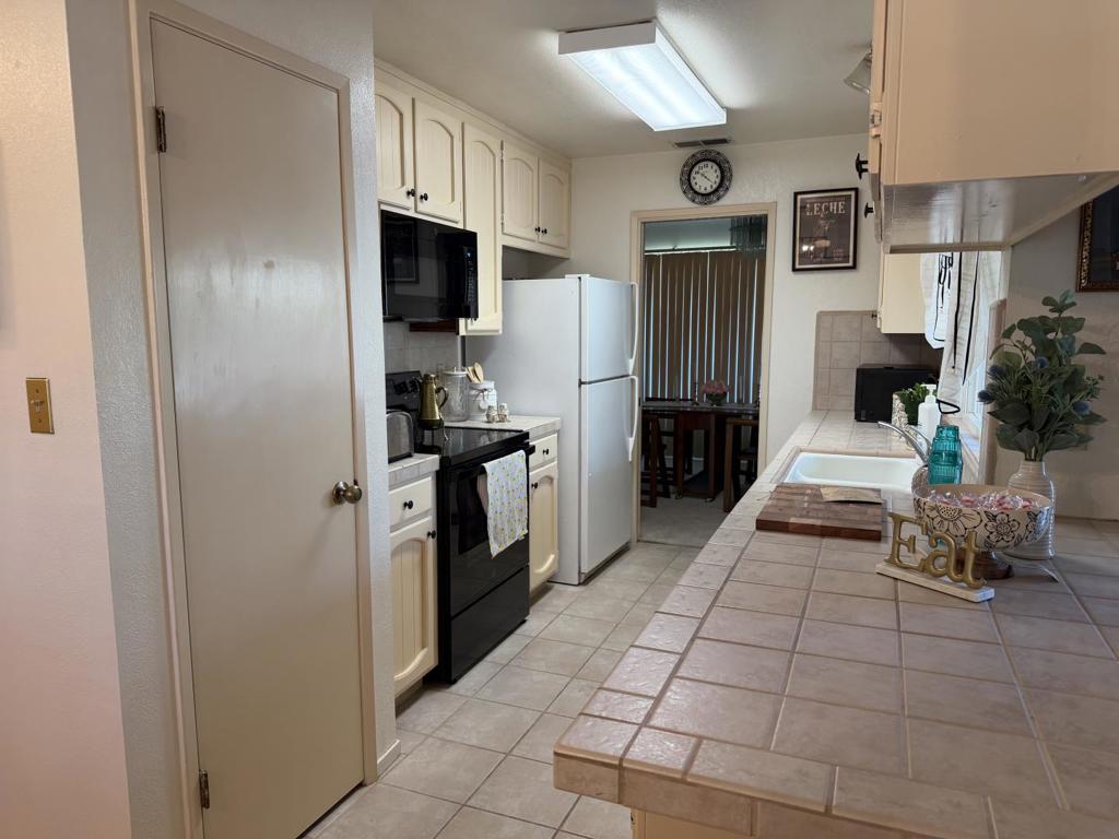 3705 Kona Oak Dr, Modesto, CA 95355