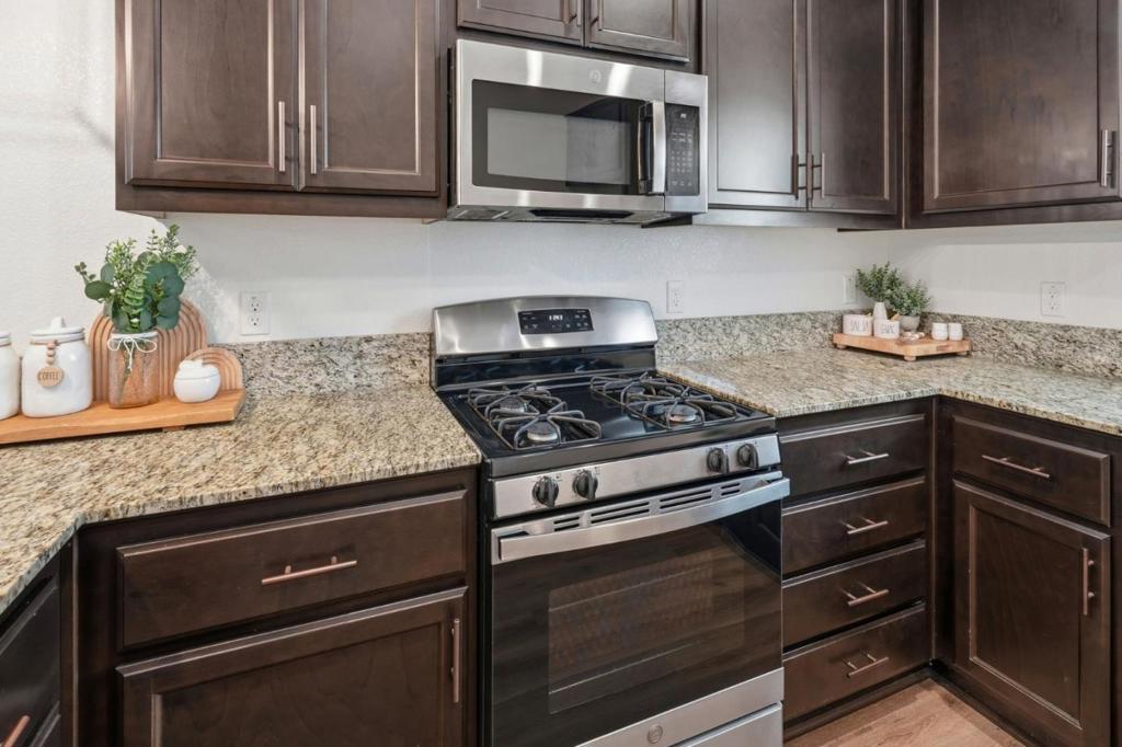 5078 Palisade Ave, Merced, CA 95348