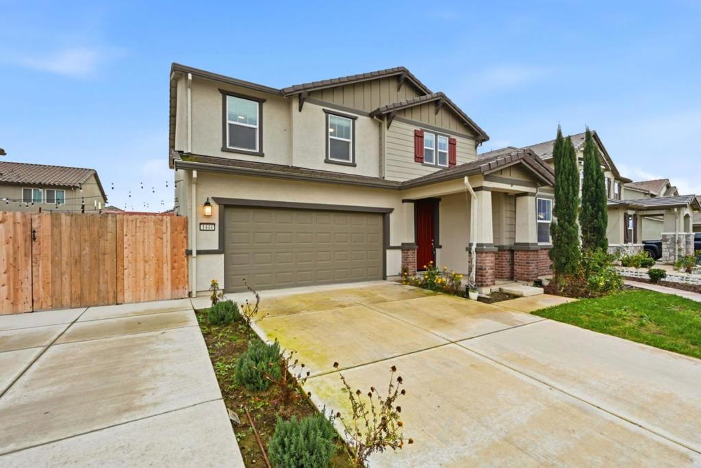 1444 Meridian St, Manteca, CA 95337