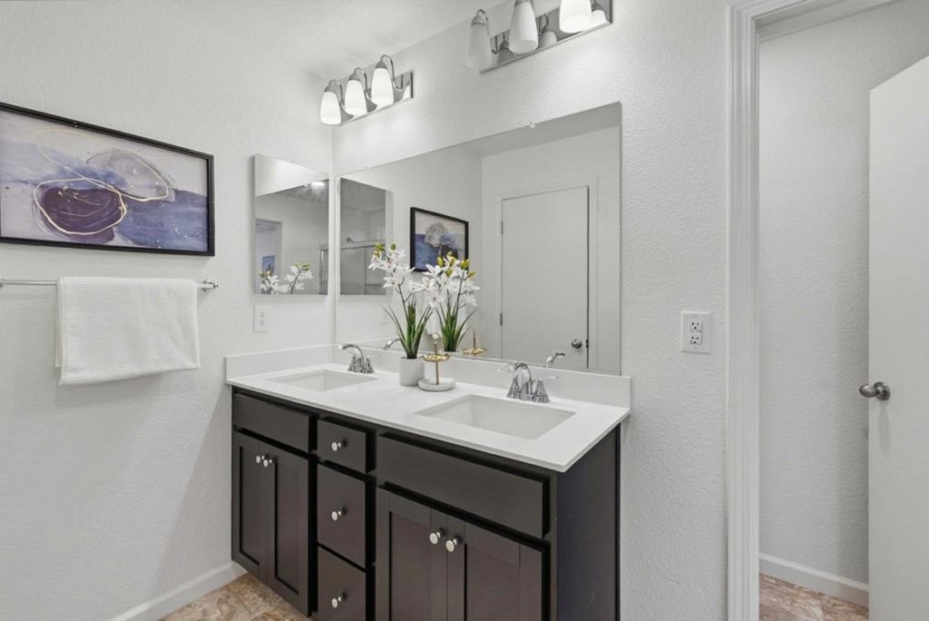 1444 Meridian St, Manteca, CA 95337