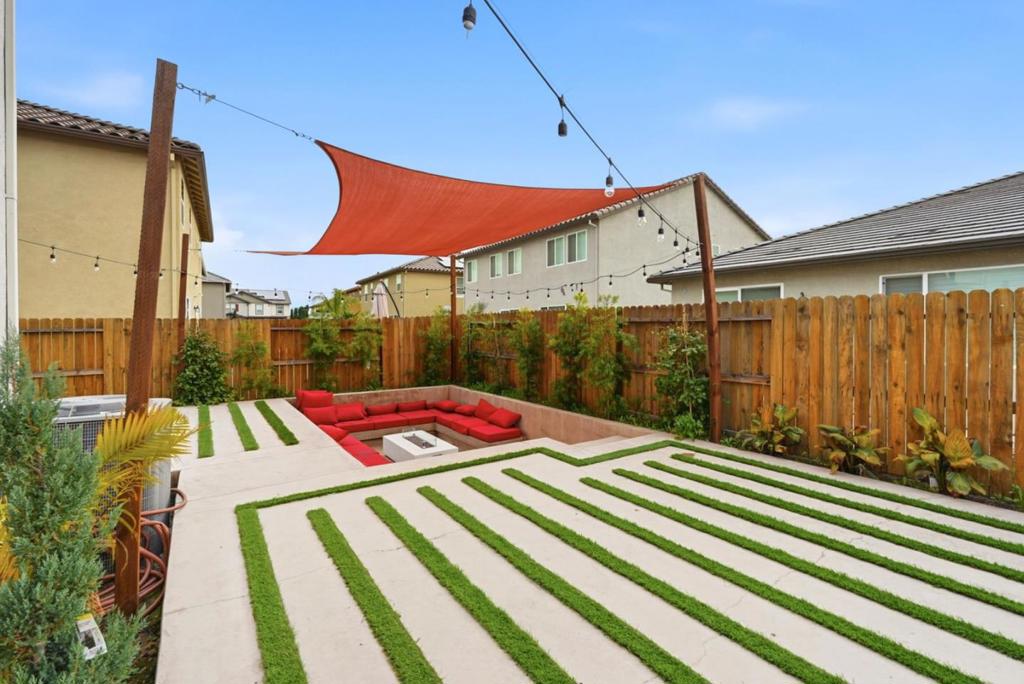 1444 Meridian St, Manteca, CA 95337