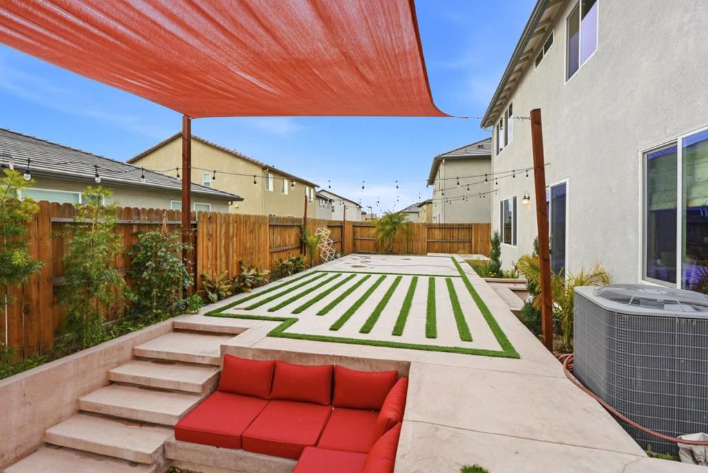 1444 Meridian St, Manteca, CA 95337
