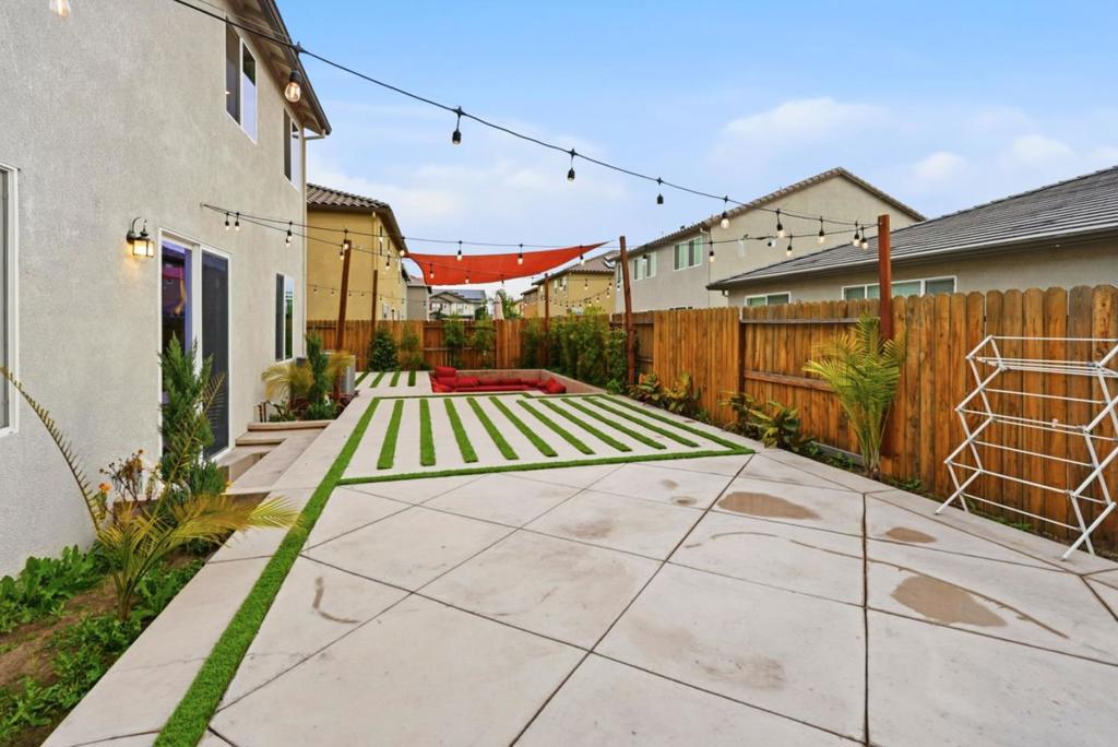 1444 Meridian St, Manteca, CA 95337