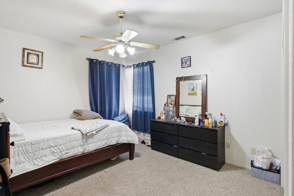 725 Everest St, Los Banos, CA 93635