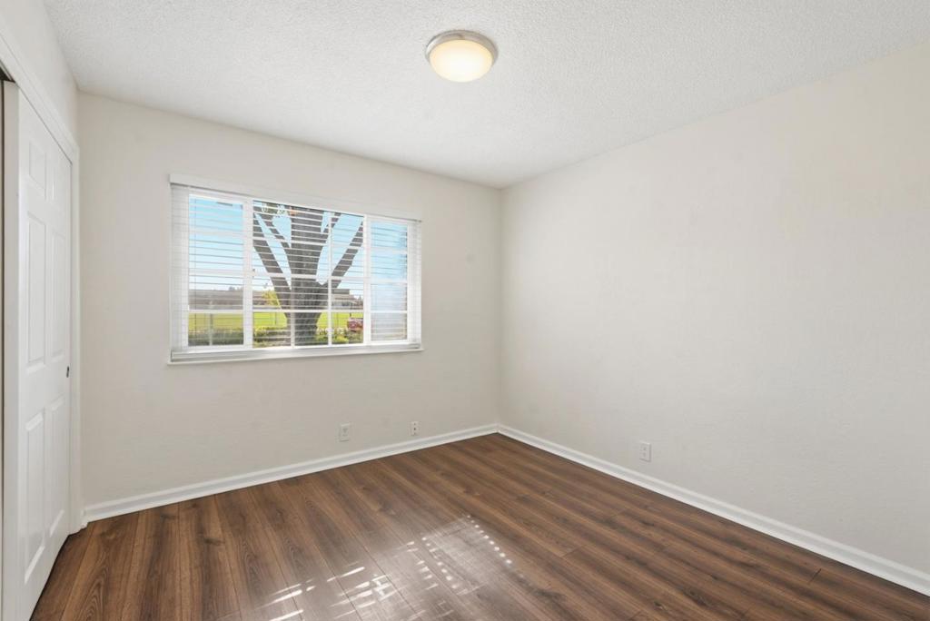 865 Locust Ave, Manteca, CA 95337