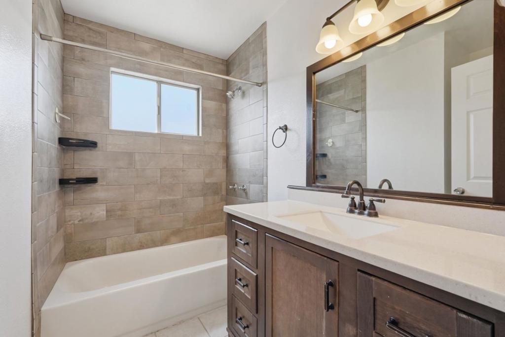 865 Locust Ave, Manteca, CA 95337