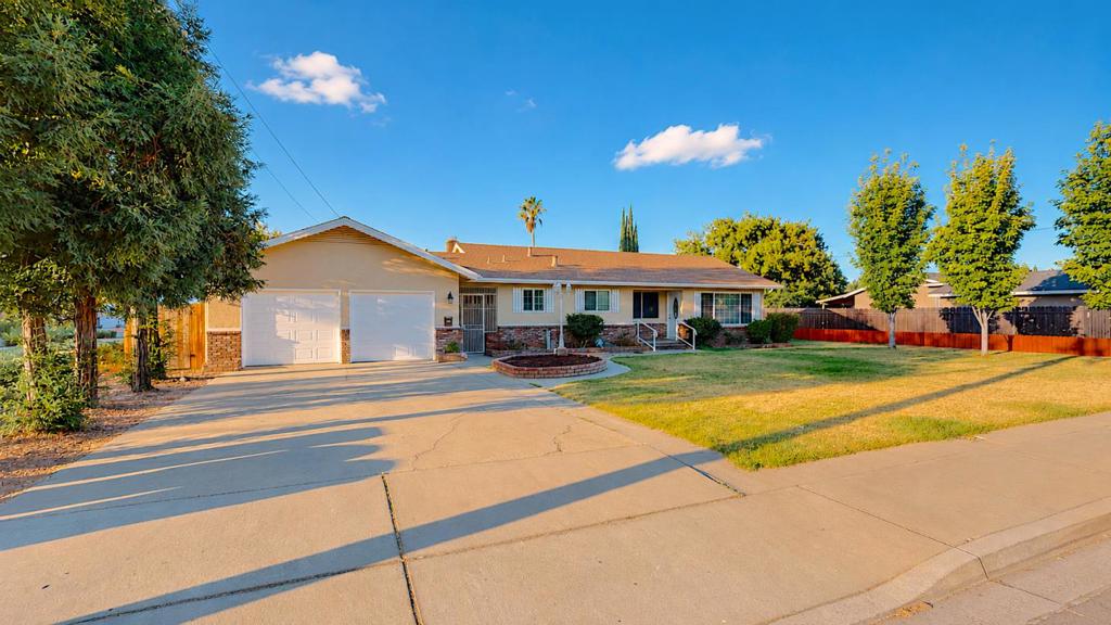 100 Pedras Rd, Turlock, CA 95382