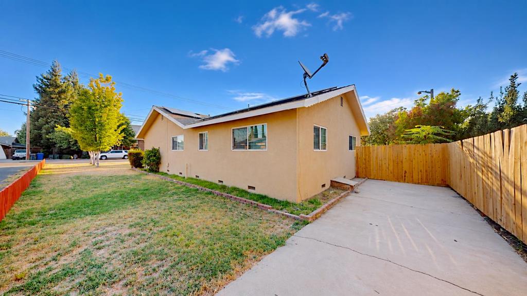 100 Pedras Rd, Turlock, CA 95382