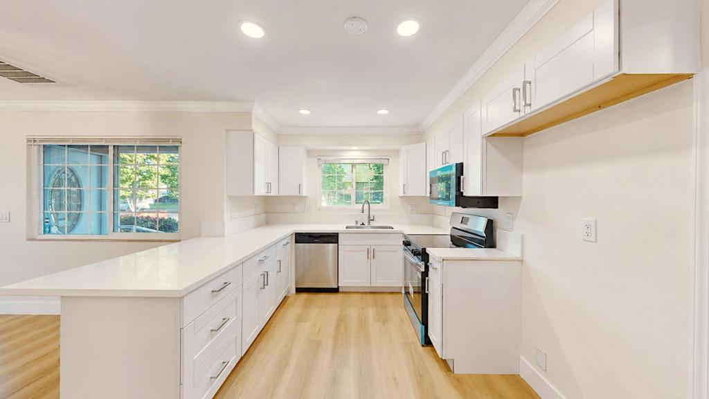 100 Pedras Rd, Turlock, CA 95382