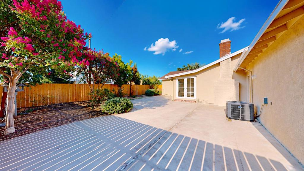 100 Pedras Rd, Turlock, CA 95382