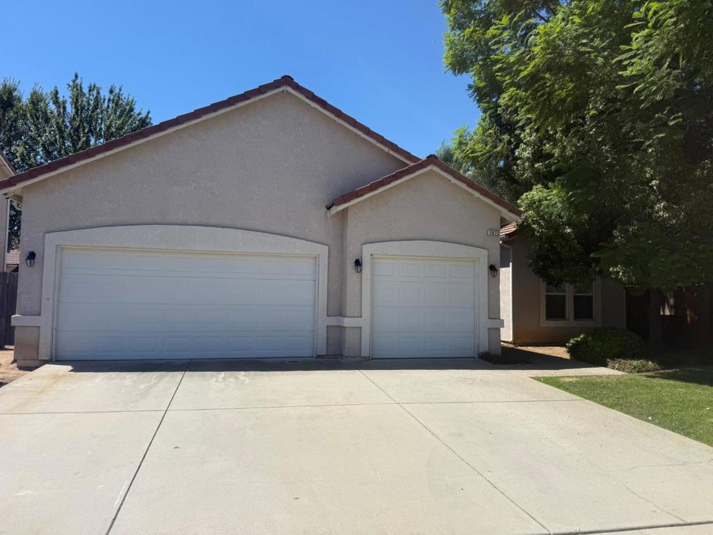 2672 Wrenwood Ave, Clovis, CA 93611