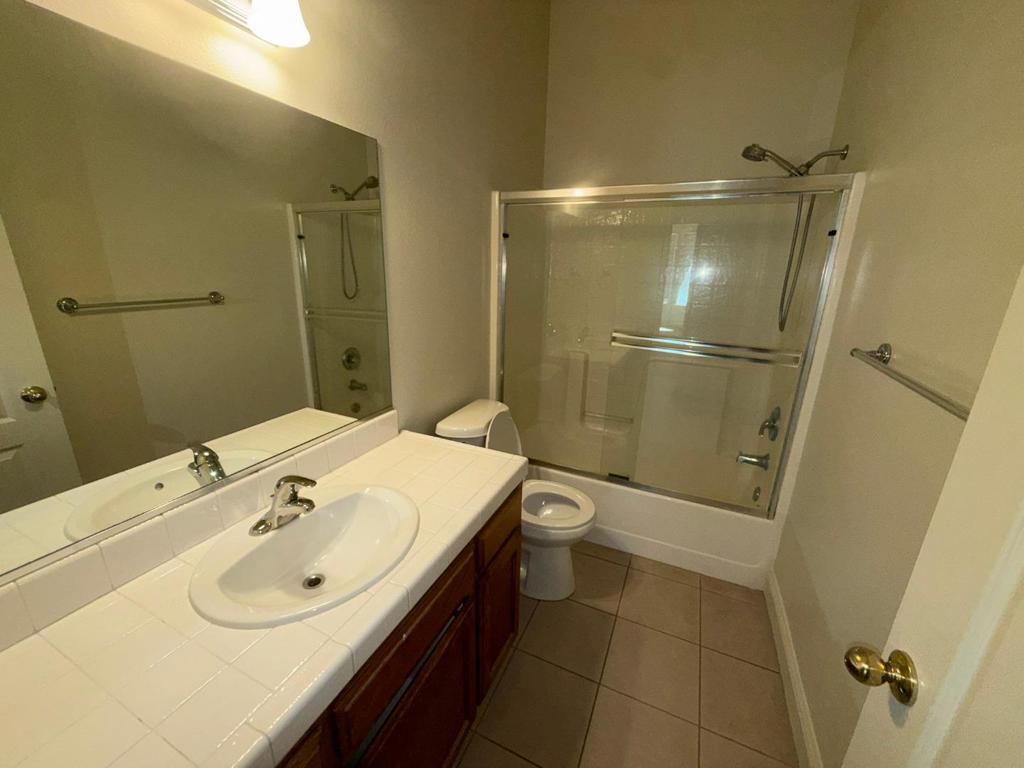 2672 Wrenwood Ave, Clovis, CA 93611