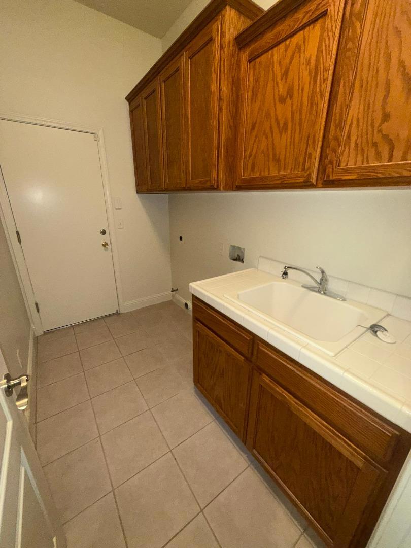 2672 Wrenwood Ave, Clovis, CA 93611