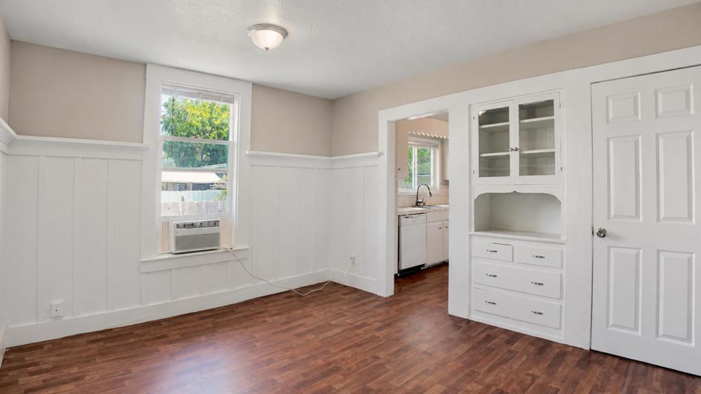 334 S 2nd Ave, Oakdale, CA 95361