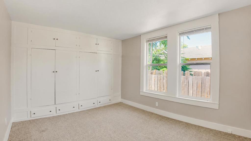 334 S 2nd Ave, Oakdale, CA 95361