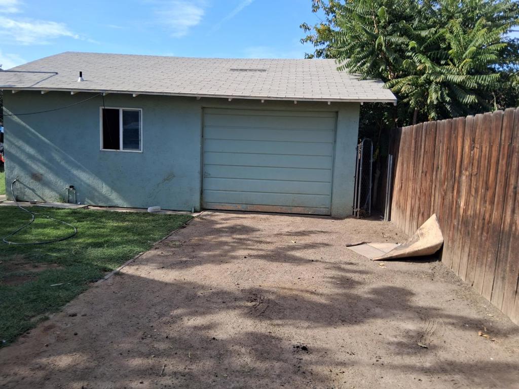 355 E Pleasant St, Coalinga, CA 93210