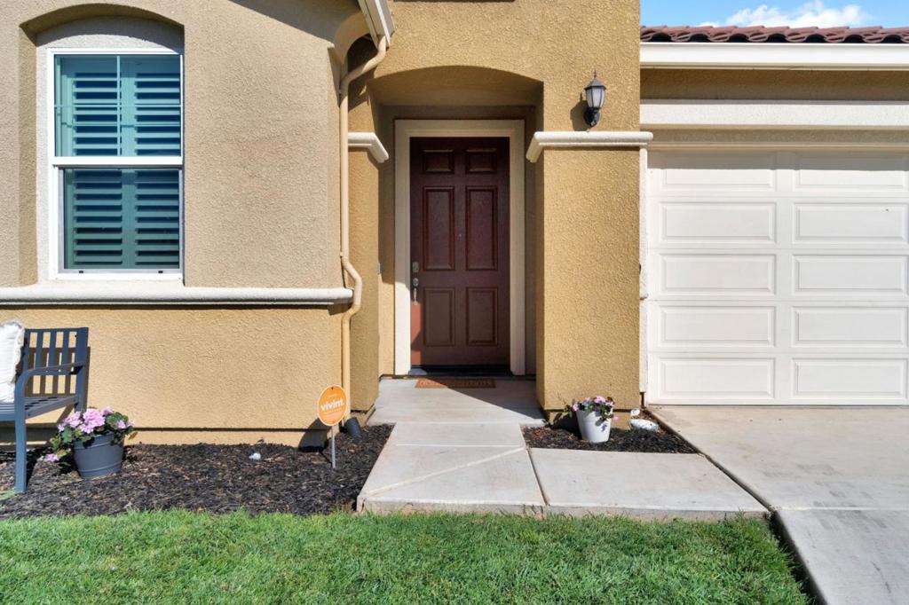 1596 Manzanita Way, Los Banos, CA 93635